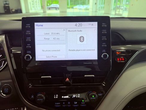 Used 2022 Toyota Camry XLE FWD image 21