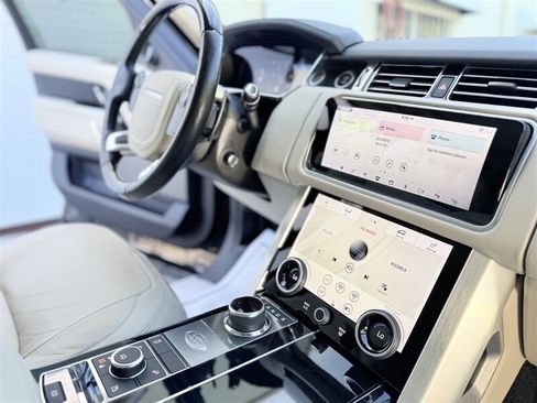 Used 2018 Land Rover Range Rover HSE AWD/4WD image 10