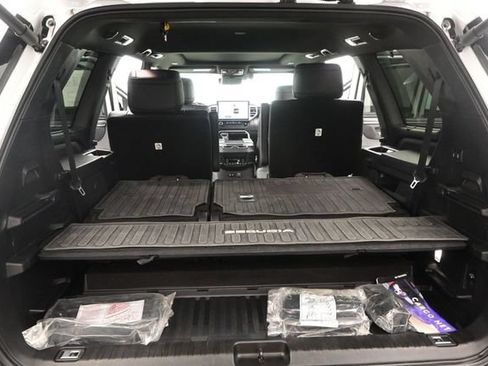 Used 2025 Toyota Sequoia Platinum AWD/4WD image 15