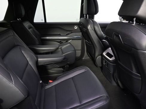 New 2026 Lincoln Navigator L Reserve w/ Jet Appearance Package image 18