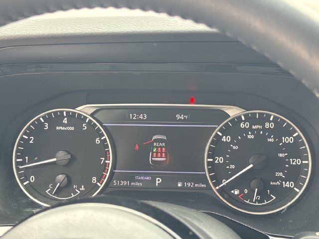 Used 2024 Nissan Pathfinder SL FWD image 17