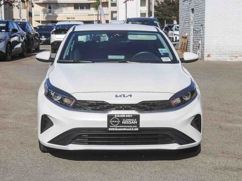 Used 2023 Kia Forte LXS FWD image 2