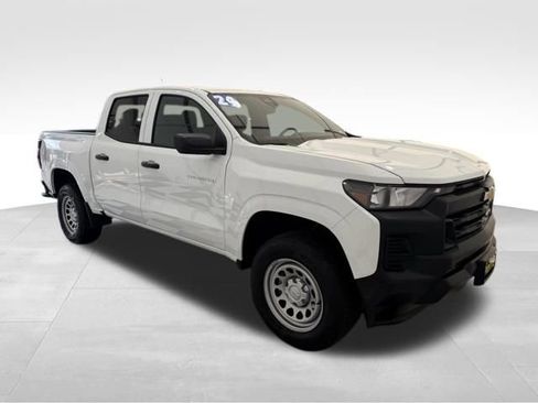 Used 2024 Chevrolet Colorado W/T image 6
