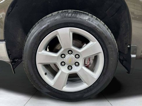 Used 2023 Chevrolet Silverado 1500 LT AWD/4WD image 67