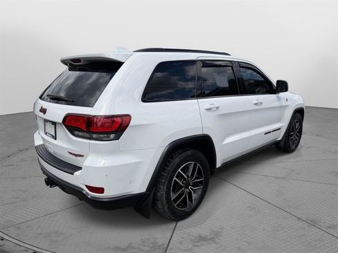 Used 2019 Jeep Grand Cherokee Trailhawk AWD/4WD image 8