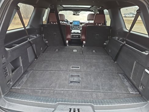 Used 2023 Ford Expedition Max Limited image 14