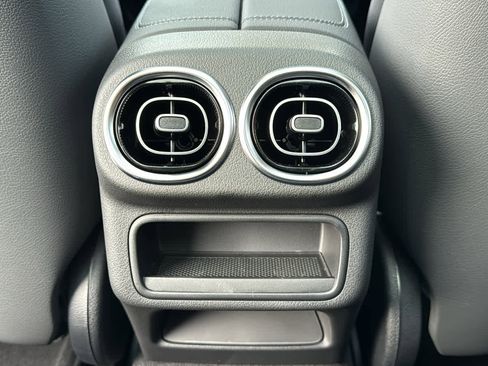 New 2025 Mercedes-Benz GLC 350e 4MATIC image 27