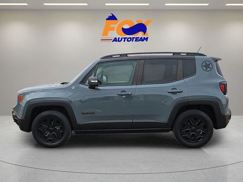 Used 2017 Jeep Renegade Trailhawk AWD/4WD image 2