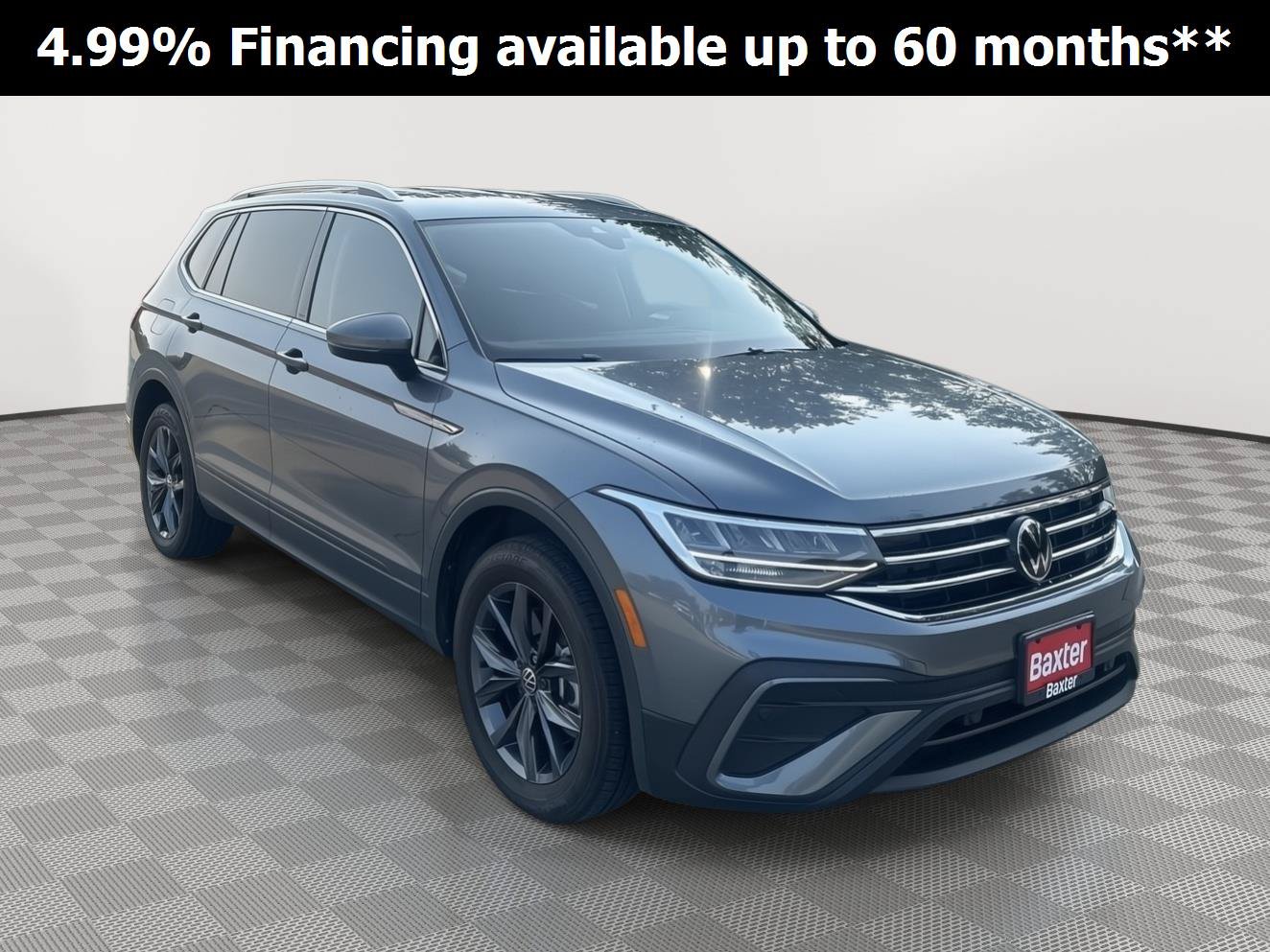 Used 2023 Volkswagen Tiguan SE AWD/4WD image 1