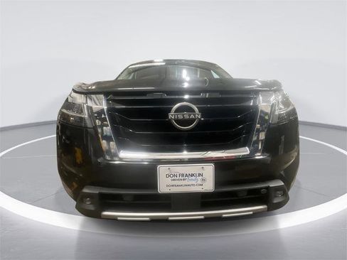 Certified 2022 Nissan Pathfinder Platinum image 3