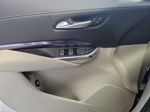 Certified 2022 Cadillac XT4 Luxury FWD image 15