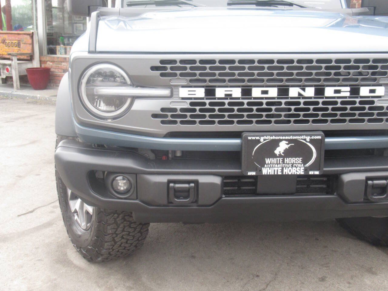 Used 2025 Ford Bronco Badlands AWD/4WD image 3