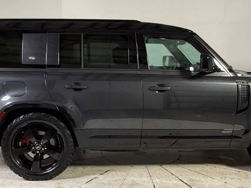 Used 2023 Land Rover Defender 130 X image 8
