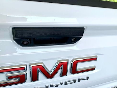 Used 2026 GMC Canyon AT4 w/ Technology Plus Package AWD/4WD image 47