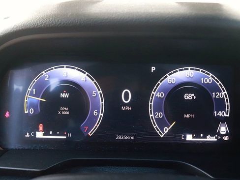 Used 2024 Jeep Grand Cherokee Laredo AWD/4WD image 19