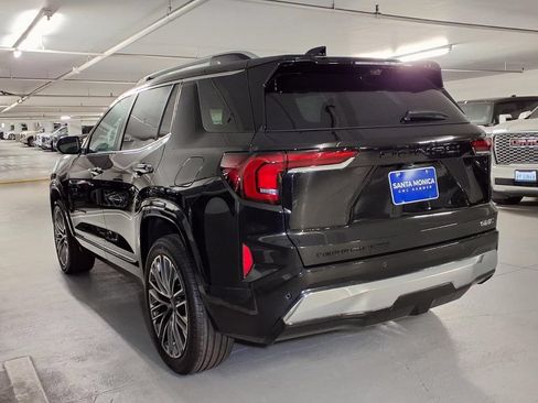 New 2026 GMC Terrain Denali w/ LPO, Black Badging Package AWD/4WD image 10