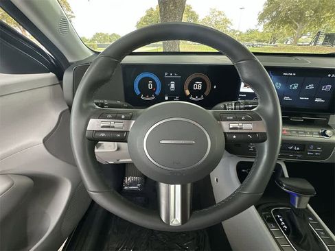 Used 2024 Hyundai Kona SEL image 15