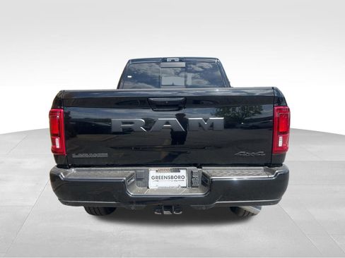 New 2026 RAM 2500 Laramie AWD/4WD image 4