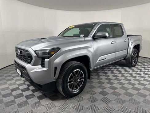 Used 2024 Toyota Tacoma TRD Sport image 7