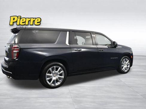 Used 2023 Chevrolet Suburban High Country RWD image 4