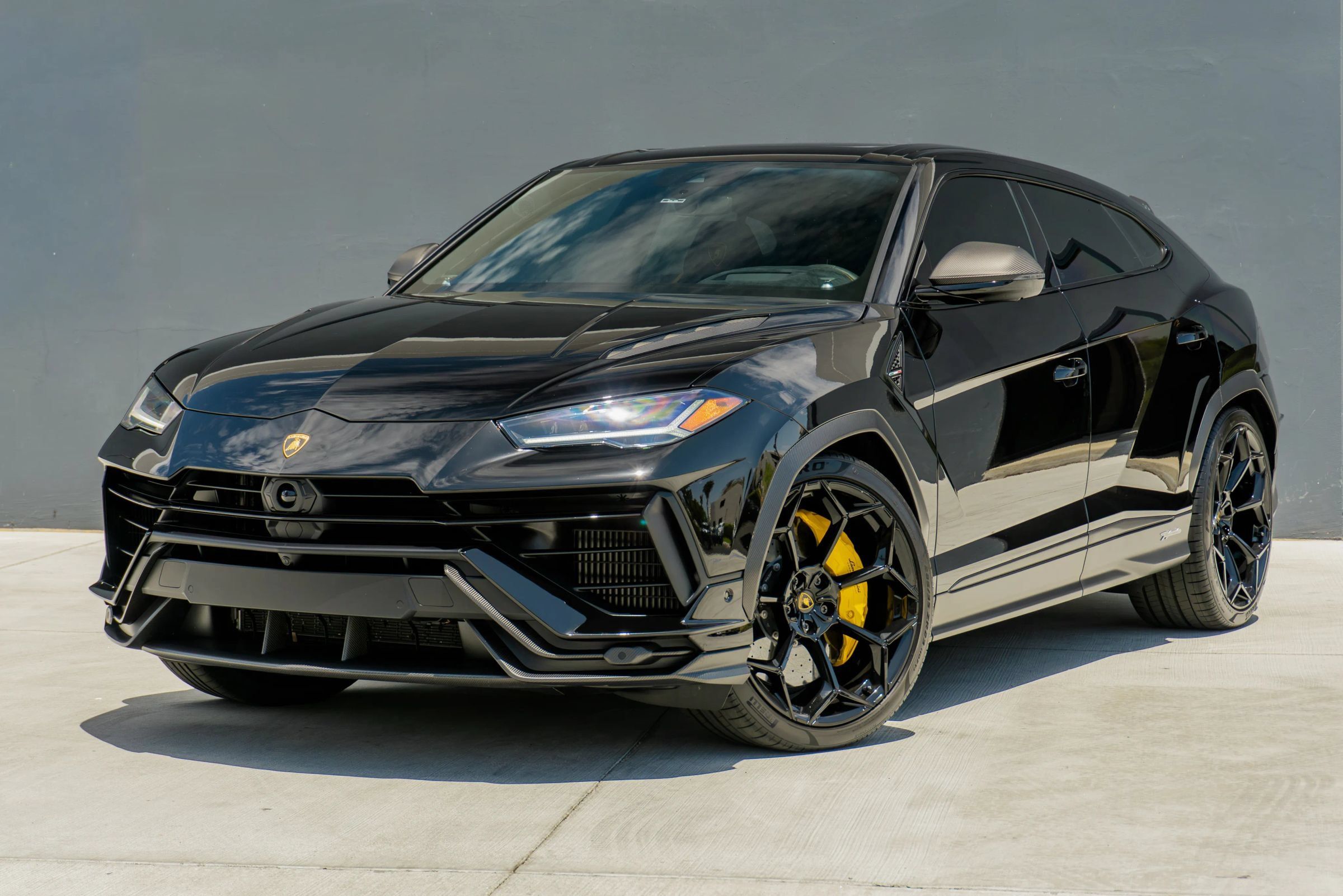 Used 2024 Lamborghini Urus Performante AWD/4WD image 3