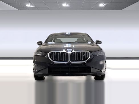 Used 2026 BMW i5 eDrive40 w/ Convenience Package image 5