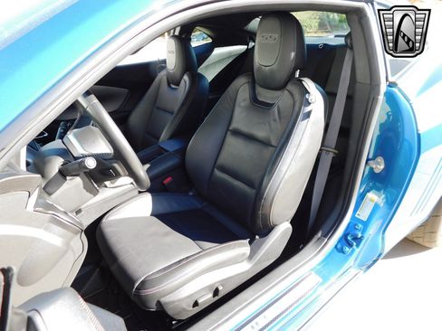 Used 2010 Chevrolet Camaro SS image 22