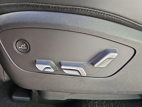 New 2026 Hyundai Ioniq 9 Limited image 34