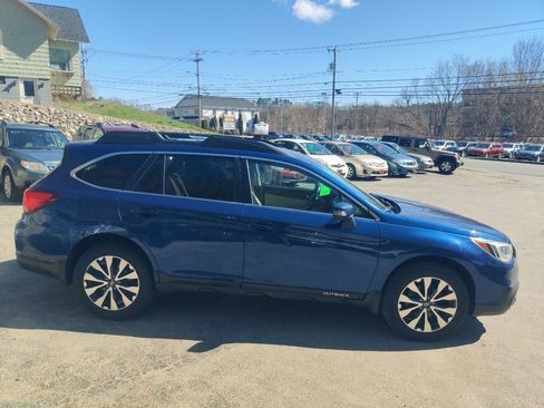 Used 2016 Subaru Outback 2.5i Limited AWD/4WD image 17