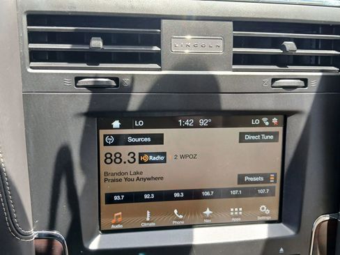 Used 2017 Lincoln Navigator L Reserve image 35