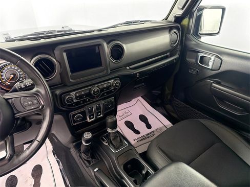 Used 2022 Jeep Wrangler Willys image 22