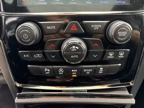 Used 2020 Jeep Grand Cherokee Limited X image 25