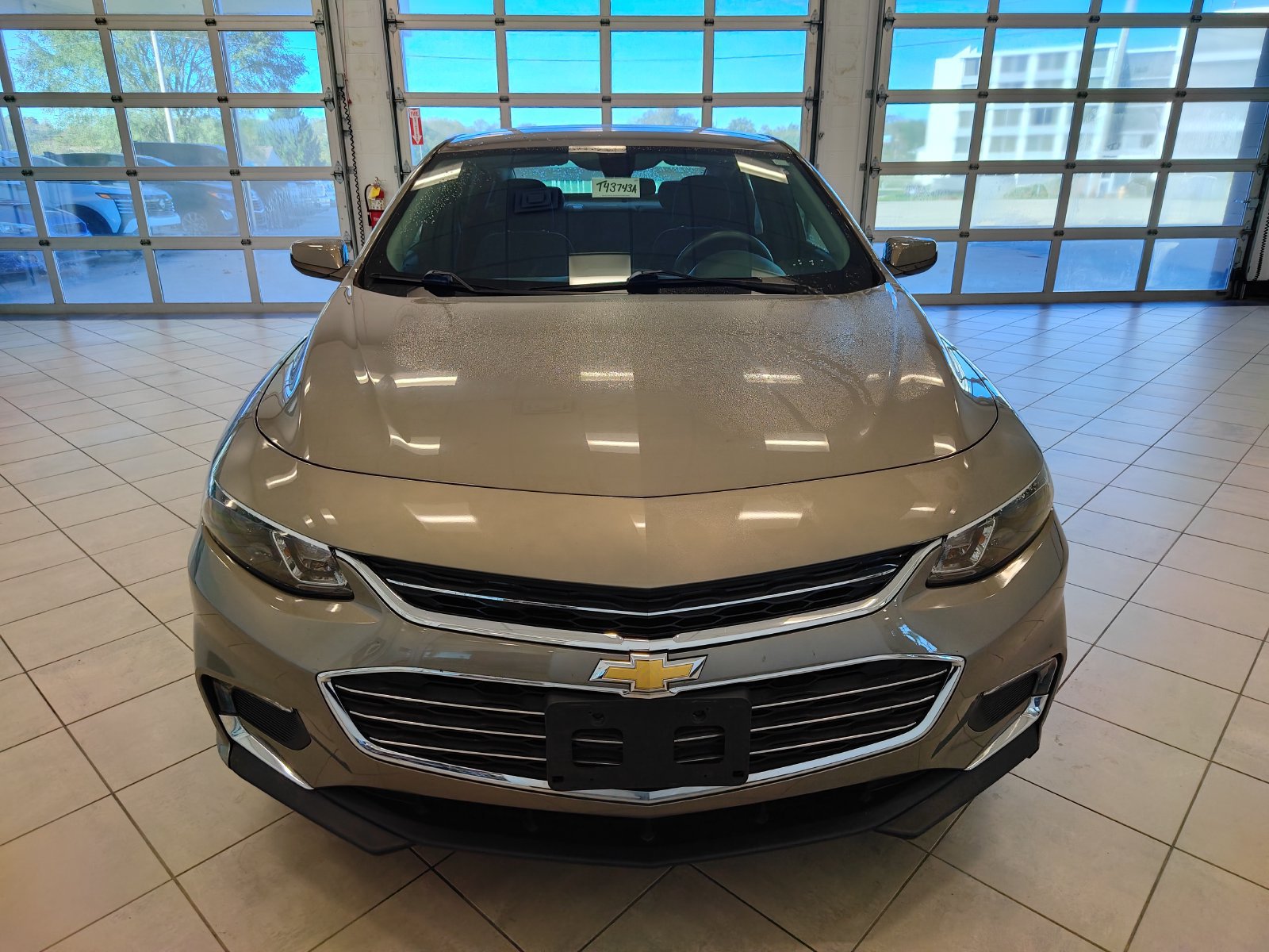 Used 2017 Chevrolet Malibu LT FWD image 8