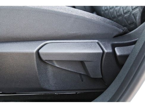 New 2026 Nissan Kicks SV image 20