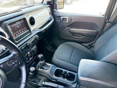 Used 2021 Jeep Wrangler Unlimited Islander image 25