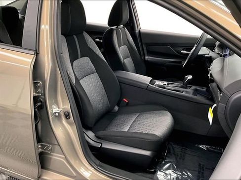 New 2026 Nissan Sentra SV w/ SV Convenience Package FWD image 34