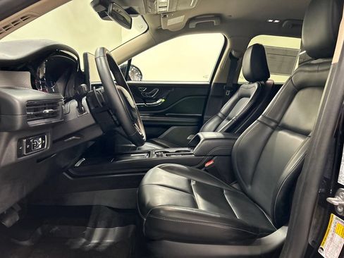 Certified 2025 Lincoln Corsair FWD image 10