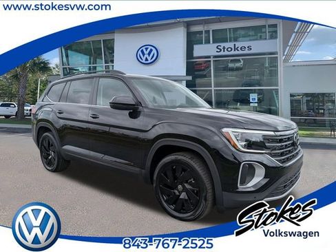 New 2026 Volkswagen Atlas SE FWD image 1