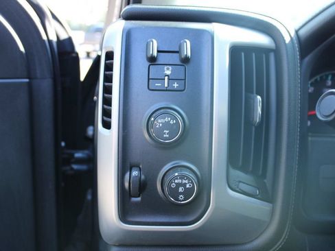 Used 2017 GMC Sierra 1500 SLT AWD/4WD image 18