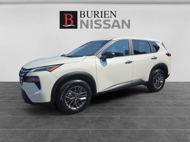 Used 2024 Nissan Rogue S FWD image 1