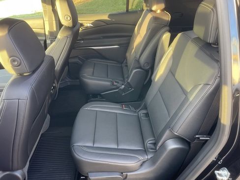 New 2026 Chevrolet Traverse LT w/ Driver Confidence Package image 25