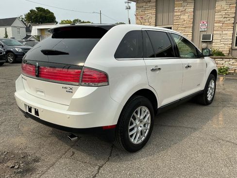 Used 2010 Lincoln MKX AWD image 4