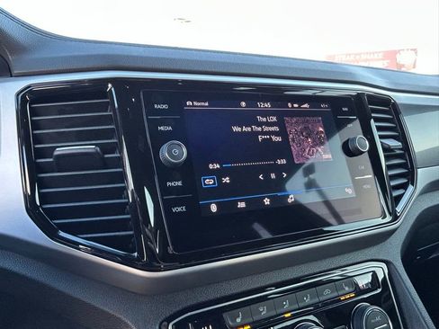 Used 2023 Volkswagen Atlas Cross Sport SEL image 24