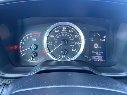 Used 2021 Toyota Corolla LE image 24