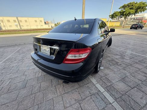 Used 2009 Mercedes-Benz C 300 Sedan image 8