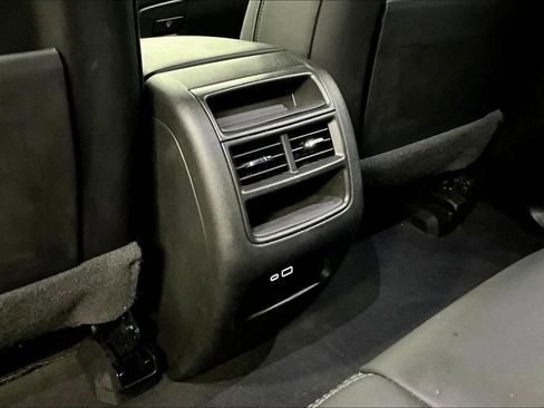 Certified 2024 Cadillac XT5 Sportv w/ LPO, Floor Liner Package AWD/4WD image 10