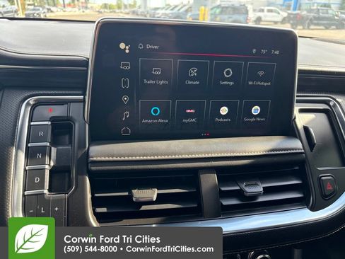 Used 2023 GMC Yukon SLT AWD/4WD image 13