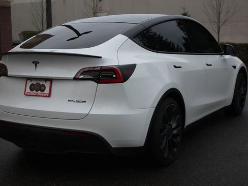 Used 2020 Tesla Model Y Performance image 6
