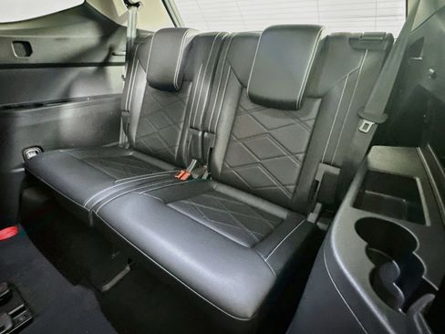 Used 2025 Volkswagen Atlas SE AWD/4WD image 28