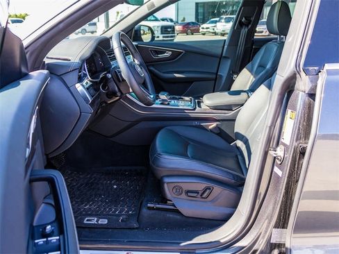 Used 2023 Audi Q8 Premium Plus image 28